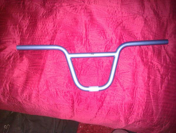 ElliottRobz's tweet photo. My new bars http://t.co/876a01Hh