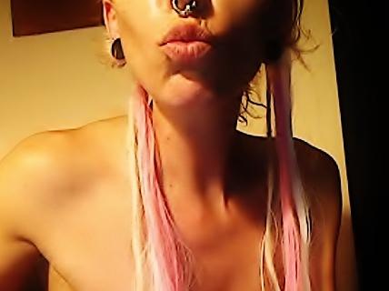 onlinr soon! cum say hi been ages! xxx http://t.co/NPbFD21f http://t.co/4LJcGupB<a href="/tag/sleepysundays"class="tags"><span>#sleepysundays</span></a>