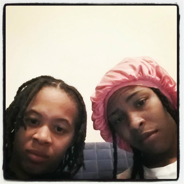 seimoneaugustus's tweet photo. Hello From Moscow! The Plat Family! LOL! http://t.co/2dRfn8BE