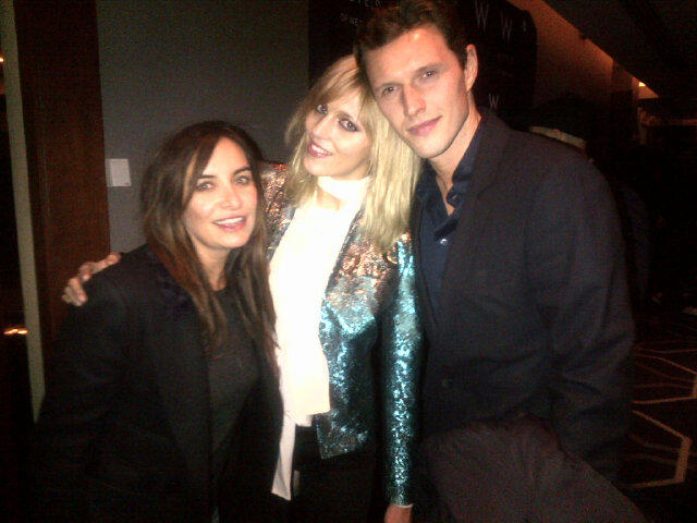 A84JlV5CAAAix2a.jpg:large