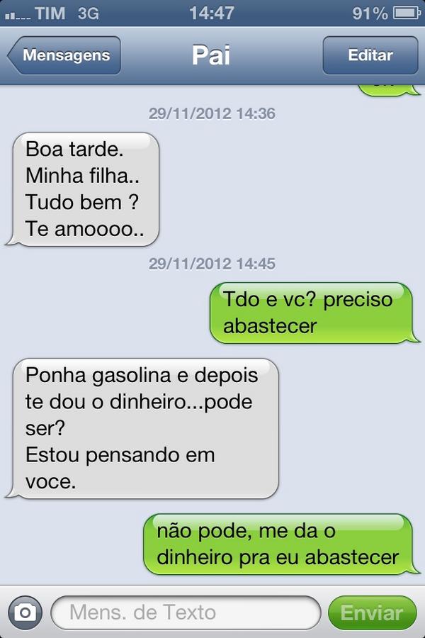 Kefera's tweet image. essa sou eu sendo amorosa com o meu pai