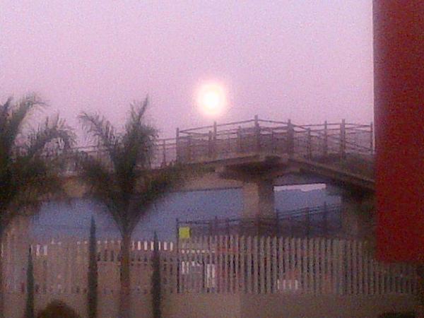 rafaelcero's tweet photo. Luna llena al salir de cd admva http://t.co/0OgjR5Xy