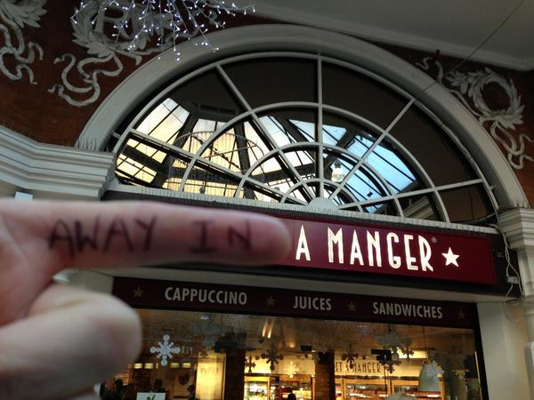 Pret's tweet photo. Our favourite carol? RT @amateursuman: Magic finger prepares Pret for Xmas!
http://t.co/QRzTiTl9
#fingergraffiti from @PurpleNextDoor