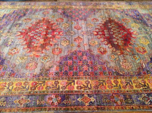 ABC_Carpet's tweet photo. New arrivals: Infatuated by the design on this new silk rug. http://t.co/e778NWUx