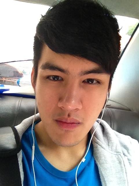 barameechnk's tweet photo. “@eszoza_af9: “@Earth_AF9: กำลังเดินทางไปทิปโก้ครับ มีงานพิธีกรกีฬาปลูกรัก TrueVision http://t.co/5rCsvnLb”สู้นะค่ะ ที่รัก5555”หวั่นไหวนะ555