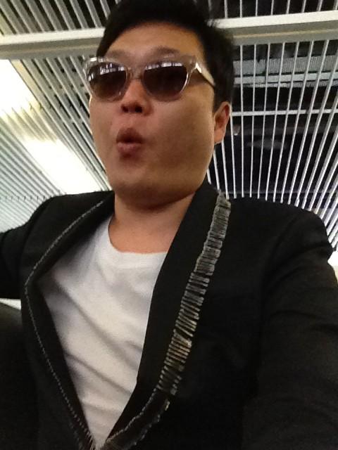 HongKong!!! Are ya ready tonight!??? #MAMA