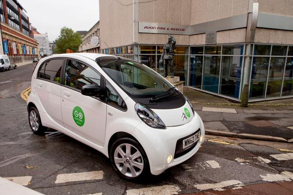 golowemissions's tweet photo. Go Low electric cars are now being used by Avon Fire &amp; Rescue Service. http://t.co/q21DmKV1