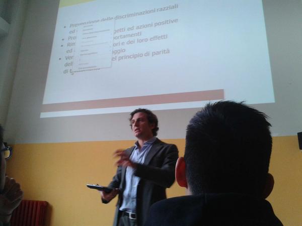 _MonnaLisa_'s tweet image. #pmlab Si parla di razzismo on-line con Marco Guemi dell&apos;Unar