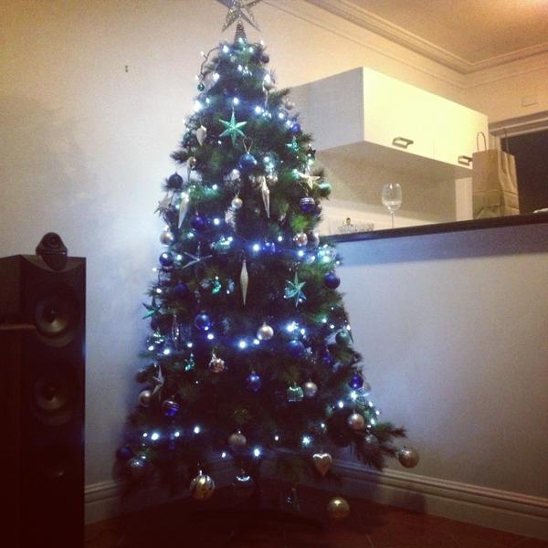 jlridley15's tweet photo. @Natty_Hanna @AndreaSLewis my very #mariah Christmas http://t.co/DsGK7Au2