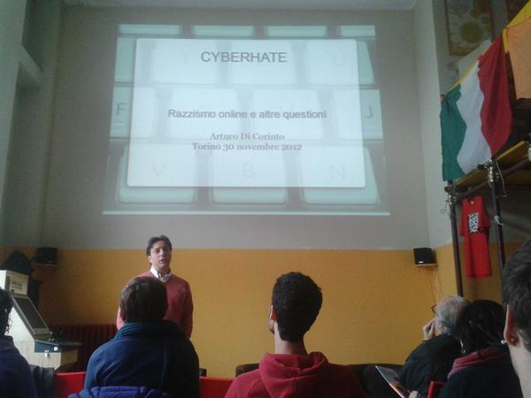 _MonnaLisa_'s tweet image. #pmlab Si ricomincia a parlare di razzismo on-line con Arturo Di Corinto *stay tuned*