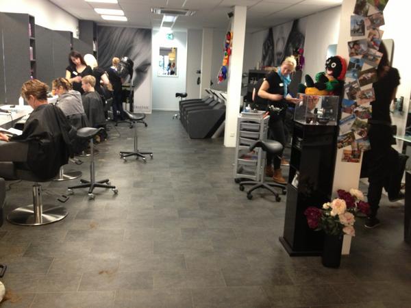 BackstageMijdre's tweet photo. Lijkt al wel kerst @BackstageMijdre http://t.co/73Xo2NHP