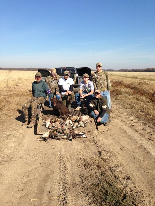 Thadglenn11's tweet image. Awesome mornin in Arkansas... 6 limits plus 2 geese. Dont get much better! #wacknstack
