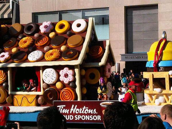 “@981CHFI: Tim Hortons just rolled by with a float that looks good enough to eat! #TorontoSantaParade ” @TimHortons