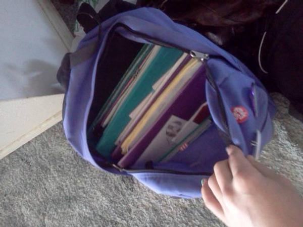mollypowiada32's tweet image. Day 15- in my bag #binders #planner #packpack