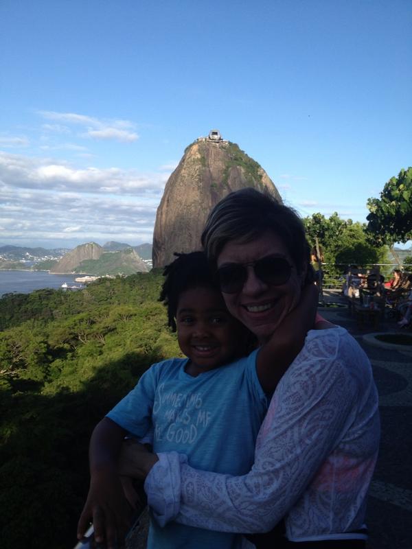 astridfontenell's tweet photo. Realizei um sonho do meu filho, o d conhecer o RJ. Cristo e Pão d Açucar. Felizes da vida! Tks GOD! http://t.co/Z7yNIqvQ