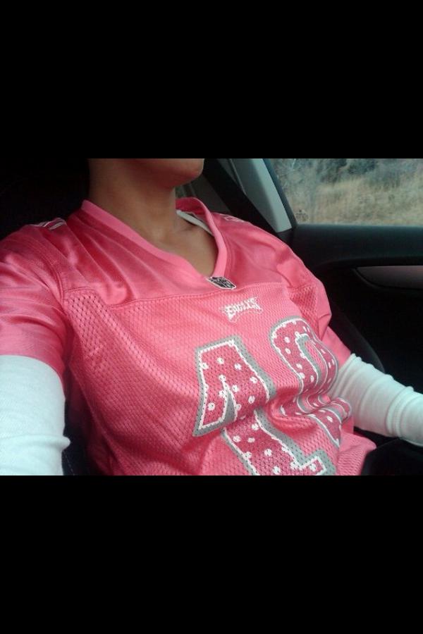 CJsGEM's tweet image. I hate 2 c my team lose and tired of people talking about #10, he is one of the few players on the team doing his job