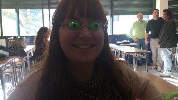 zalohc's tweet photo. A. Esto se dedican en clase... http://t.co/YVpIEgRY