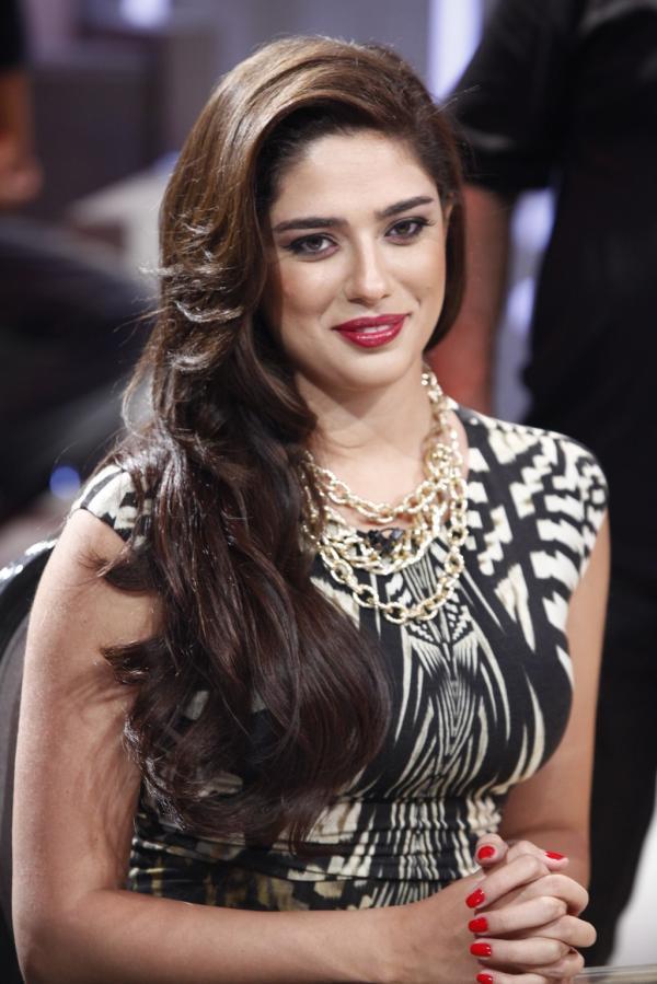 nadinewnjeim's tweet image. My interview soon on #MBC1 wid wafaa elkilany. Shout out 2 #FadiaMendelek @Christian__CA and @Roberto_Cavalli #Fall2012