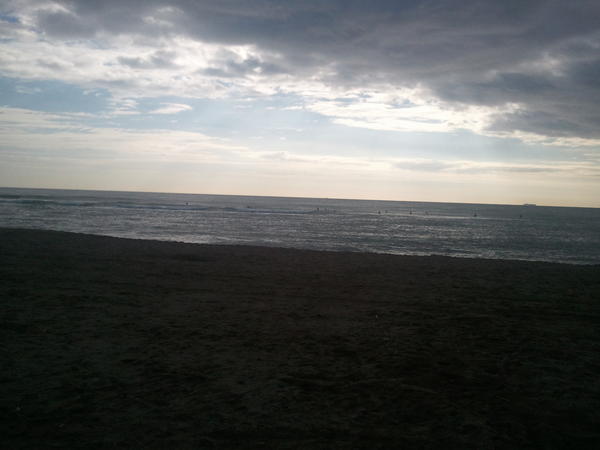 rafapino_prat's tweet photo. Viendo a los surfistas http://t.co/asEtkNOo