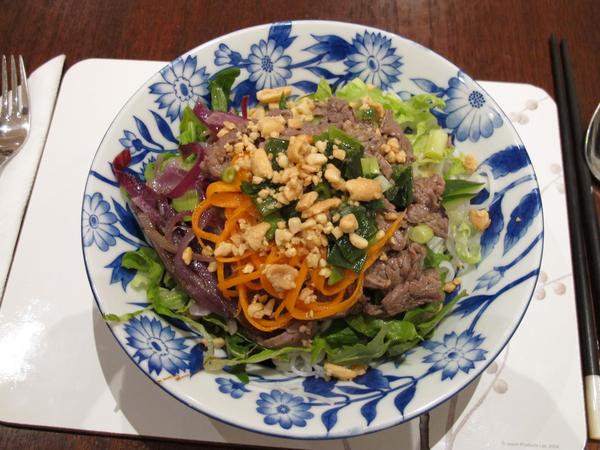 KimVu17's tweet photo. @newscomauHQ Bún Thịt with wagyu beef. One of Vietnam's popular dishes with exceptional Australian produce #homecooked http://t.co/SZqJBENv