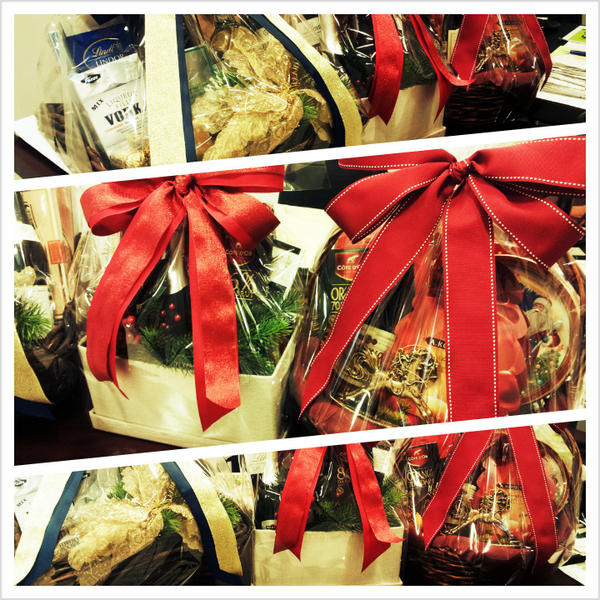 BasketsRu's tweet image. Эти новогодние наборы, создадут праздничное настроение не только получателям, но и их семьям.