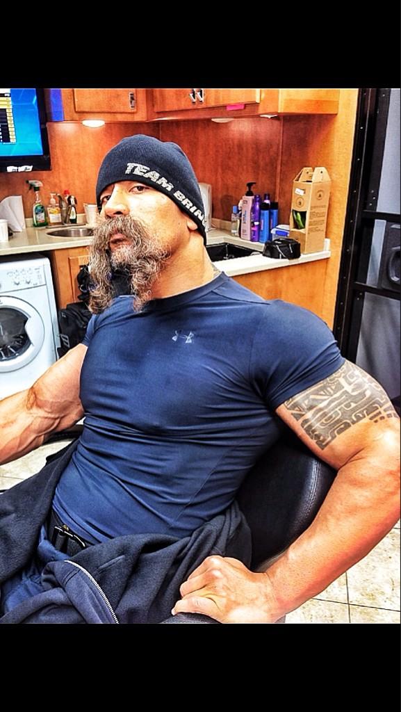 A8EmbMKCEAECFlv.jpg:large