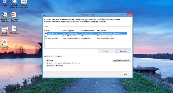 nick88msn's tweet image. Cose che speravo di non vedere più nel 2012 #windowsrt