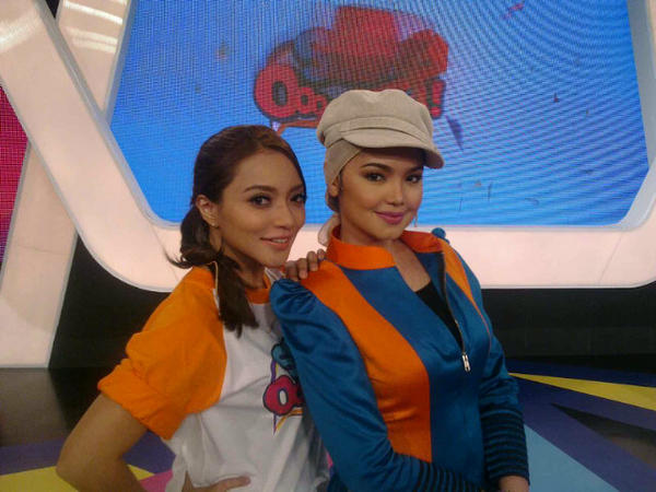 onlydianarafar's tweet photo. Game show dato siti! Done alhamdullilah http://t.co/b0rLs15m