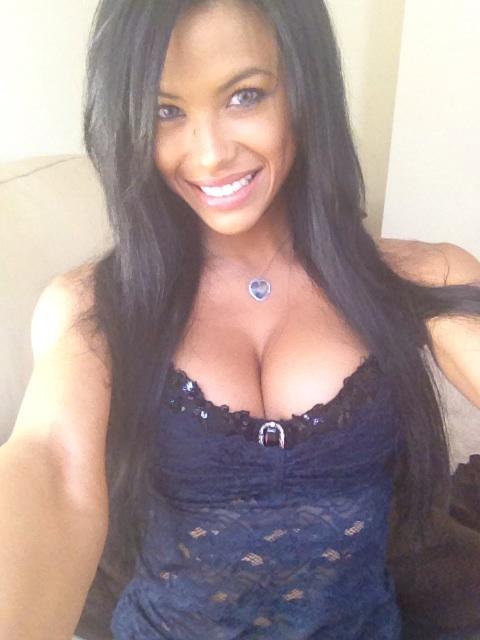 Bored sitting around today... Thought I'd take a picture lol http://t.co/O0AqExn7