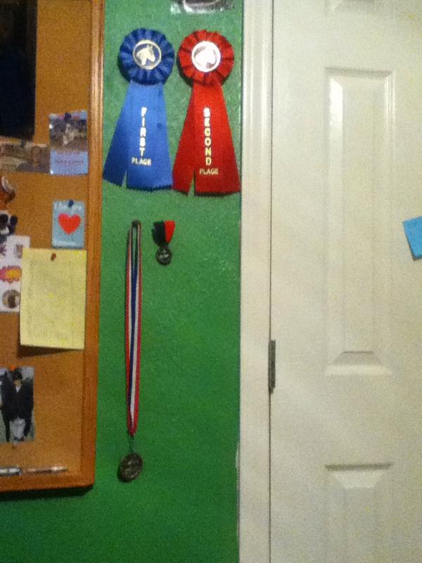 RidingQeen's tweet photo. Horse medals!!!! :) the newest one is the longer one! Cross Country http://t.co/J07lDRa8
