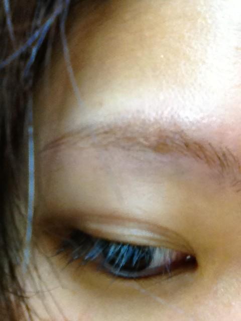 ともよ のぞみと眉毛脱色したら時間置きすぎた 髪の毛暗いのに眉毛だけ脱色しすぎて無いみたい 笑 わはは 笑 Http T Co Eozdoeiw Twitter