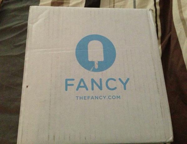 Scottio200's tweet image. First fancy box has arrived! I wonder what&apos;s inside!! #fancy #fancybox