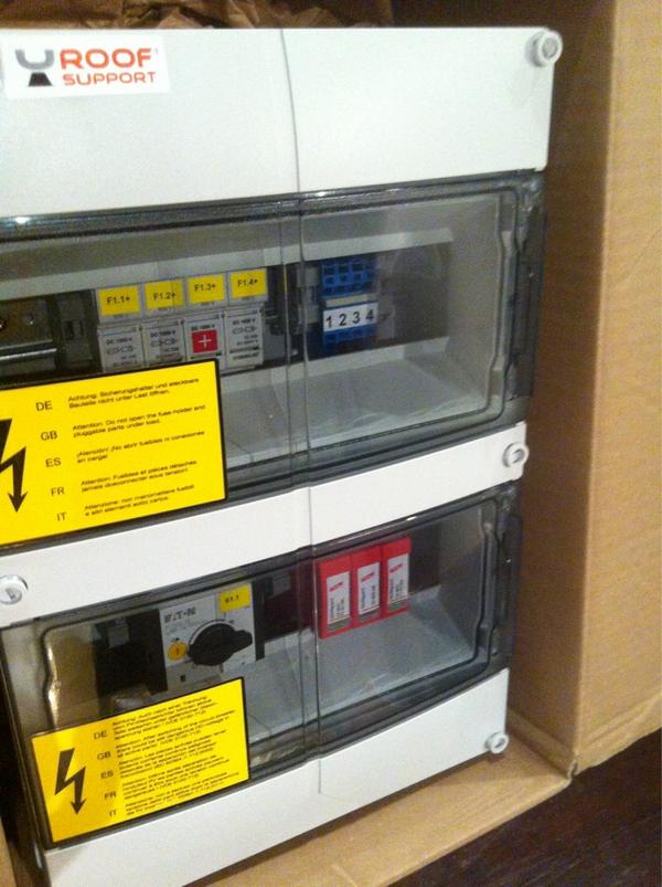RoofSupportNL's tweet image. Morgen levering van de eerste 4 #roofsupport #stringboxen voorzien van #dehn #overspanningsbev. tbv #zonnepanelen