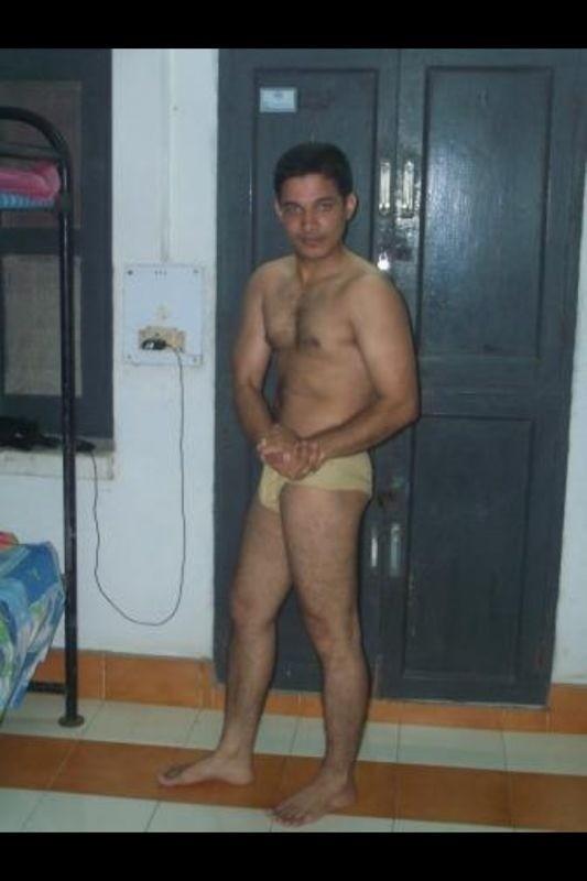 h_dhoot's tweet photo. @j35al nice. Well here's a sneaky peak at your pressy #hubbahubba @jasdhoot http://t.co/DUMz6VED