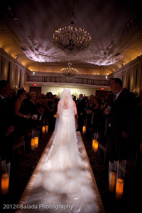 LamsbackFloral's tweet photo. Loving the entrance Marissa made at her wedding in the Rose Garden room @hyatt_bellevue! http://t.co/cmyqpklQ