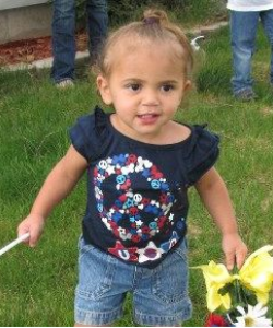 KKTV11News's tweet photo. #AmberAlert: police looking for 2 yr old girl. Retweet to help find her.
http://t.co/C4Htpmm2 http://t.co/TsDo1dPH