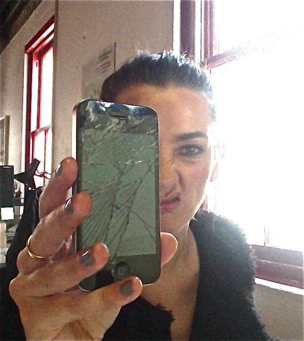 Msdufall's tweet image. Fark! #iphonefail