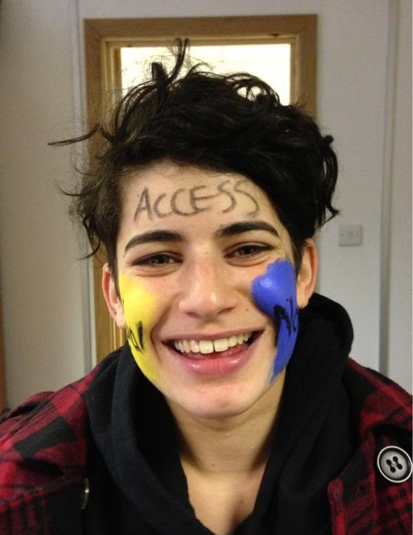STARnational's tweet photo. Ready to make some noise #Demo2012 shouting out for students denied education because they are fleeing persecution http://t.co/1SQdyPOG