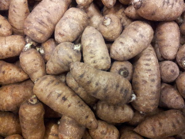Planetproduce's tweet photo. French #freshproduce arrival today #chervilroot available to order http://t.co/qqIrqGWw