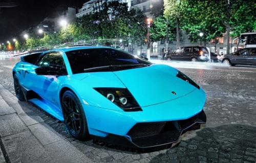Deze auto zou ik wel willen. RT = IK OOK! -  -