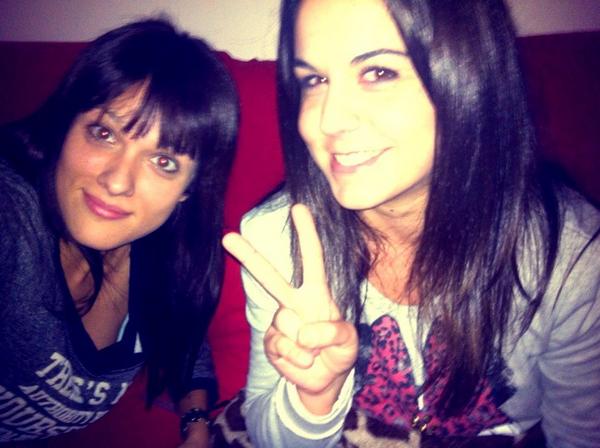 JennyMH86's tweet photo. La Voz nos tiene enganchadas ✌@lorespinlopez #LaVozDirectos1 http://t.co/FpOjAqXA