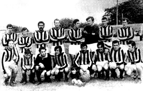 JuninTwit's tweet photo. Equipo de fútbol del Club River Plate de #Junín, campeón de 1970. http://t.co/0B6ztHUq http://t.co/NDFABudv
