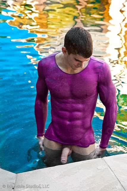 ImGayClub's tweet photo. Damn!! 
http://t.co/slLA1idE3L