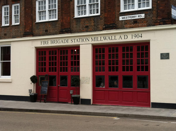 theoldfirest's tweet photo. The Old Fire Station http://t.co/9MNJbP9L