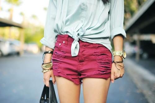 CLOTHESIWANT tweet picture