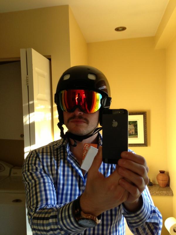 RoxyLoup's tweet photo. I like @TGD_55 skieur staché daily 
#skitownskitown http://t.co/W9h0KLps