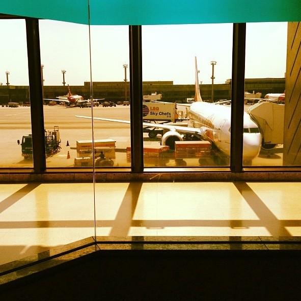 To partindo destino Porto Alegre #beijos http://t.co/E134bM4i<a href="/tag/beijos"class="tags">#beijos</a>