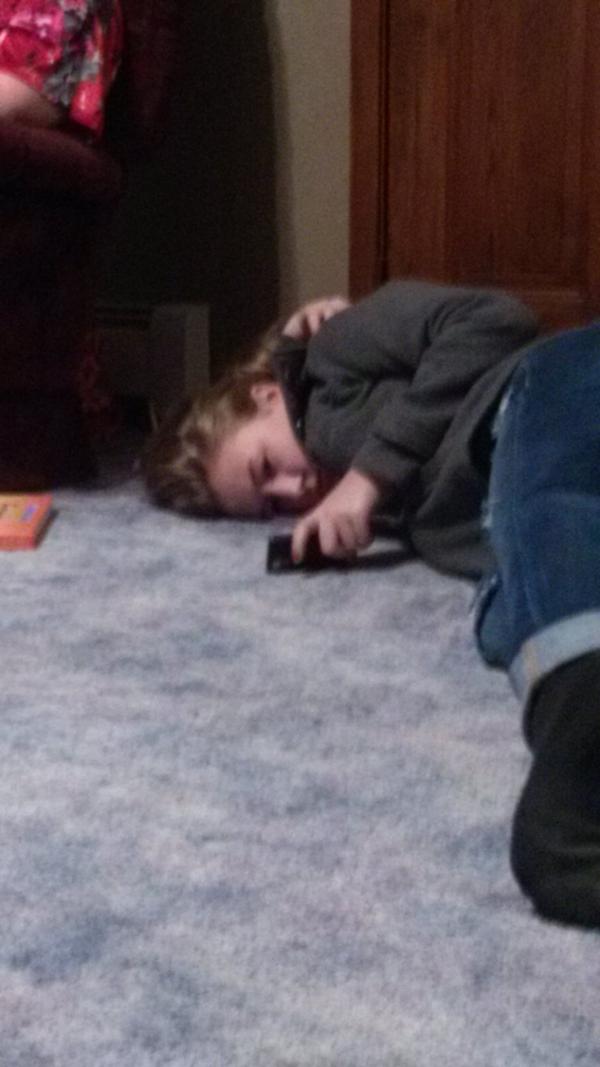 JamieSchnoor's tweet image. @AshleyKay_20 #chillinonthefloor :)