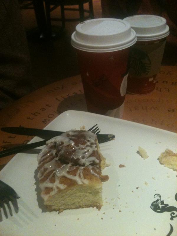 denimedel's tweet photo. Yo invito el postre! @Tanyaaos @monhn1 http://t.co/ATkmjk4z