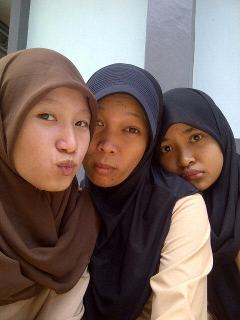 Retadox_23's tweet image. @aiiiainun @r_amma @ikhiechan #3cookies :9